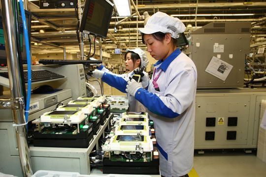 諾基亞N8智能手機工廠出貨圖首度曝光 昔日旗艦再添產量信心